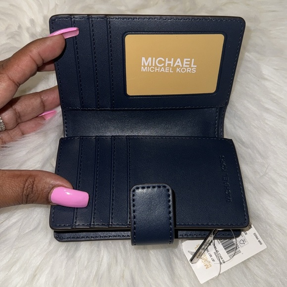 Michael Kors Jet Set Travel MD Bifold Zip Coin Credit Card Wallet MK Admiral - Picture 7 of 12
